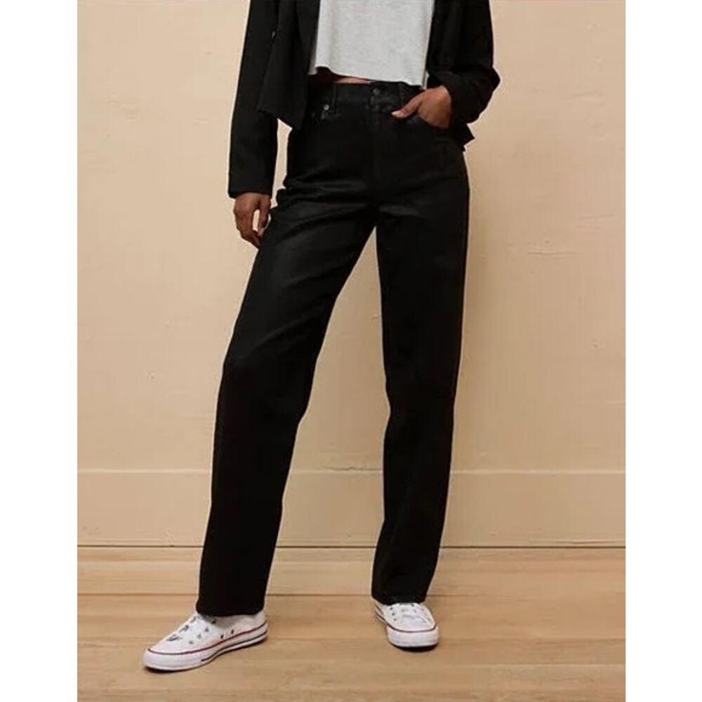 American Eagle NWT Super High-Rise Baggy Straight jeans in coated black 8 long‎